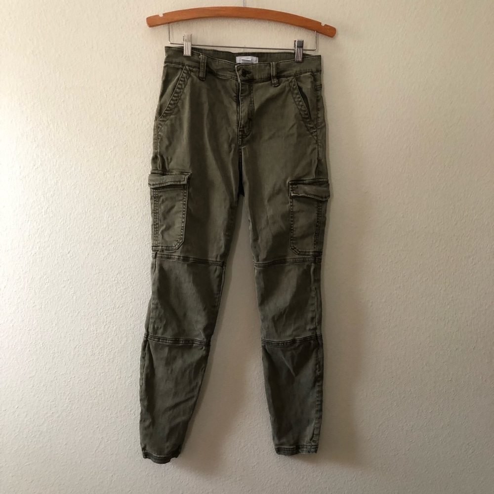 H&M women navy green pants, size 6.